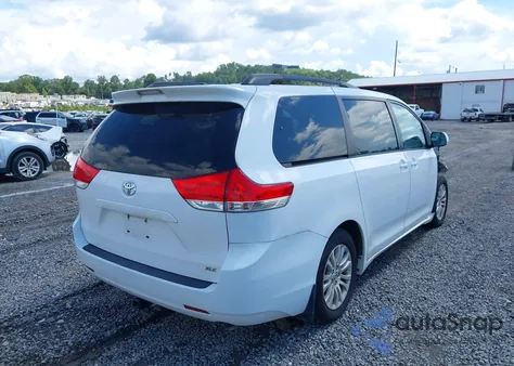 2014 Toyota Sienna Xle V6 8 Passenger from USA, damaged, VIN 5TDYK3DC8ES497273